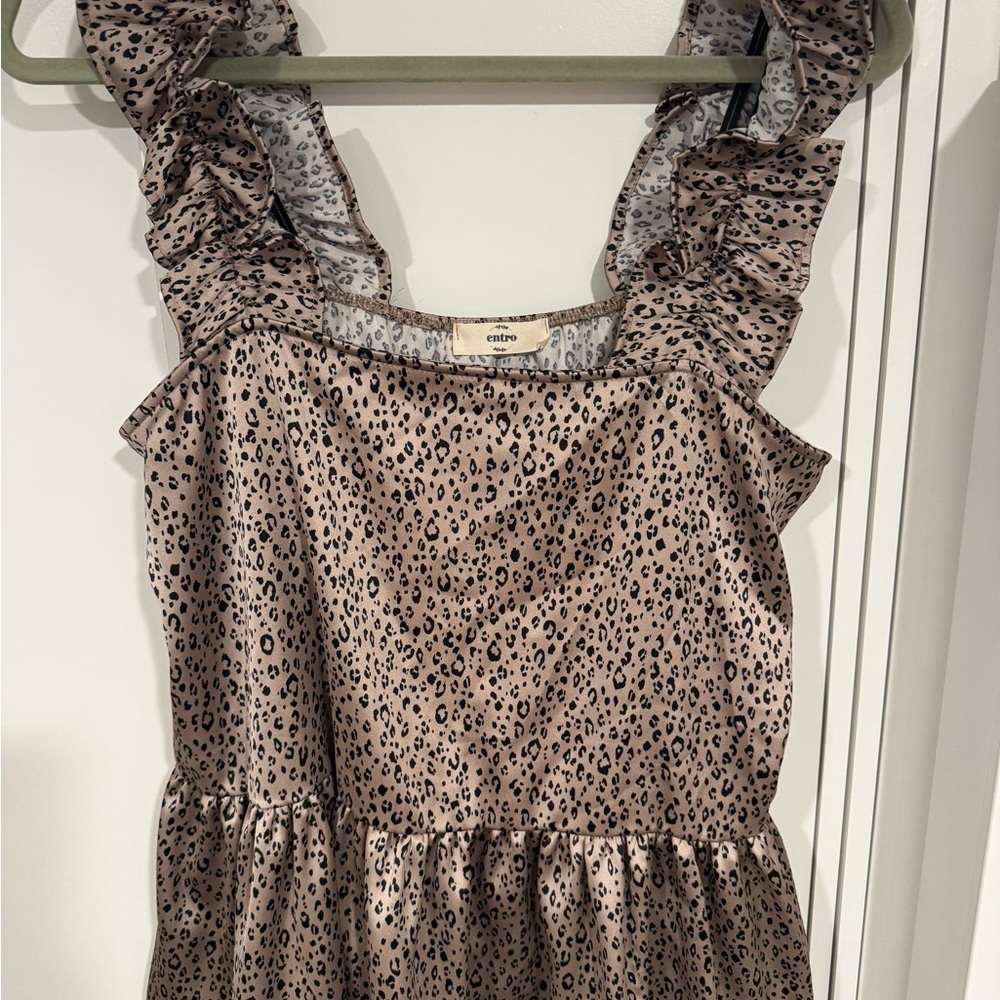 Chic Leopard Print Dress